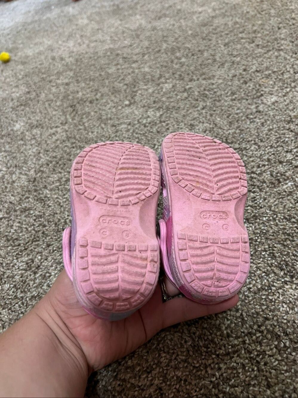 Crocs Pink Patterned Toddler Size 6c Girls Shoes Flaws - Picture 10 of 12